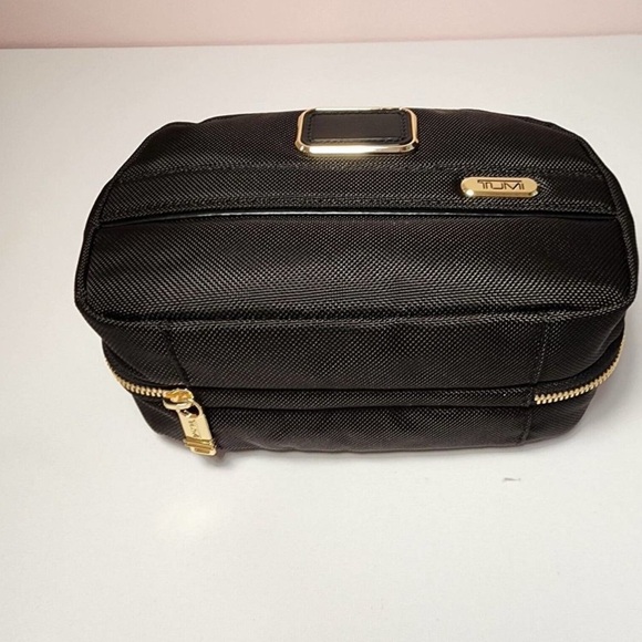 NWT Authentic Tumi Alpha Split Travel Kit Toiletry
Black Unisex - Picture 8 of 8